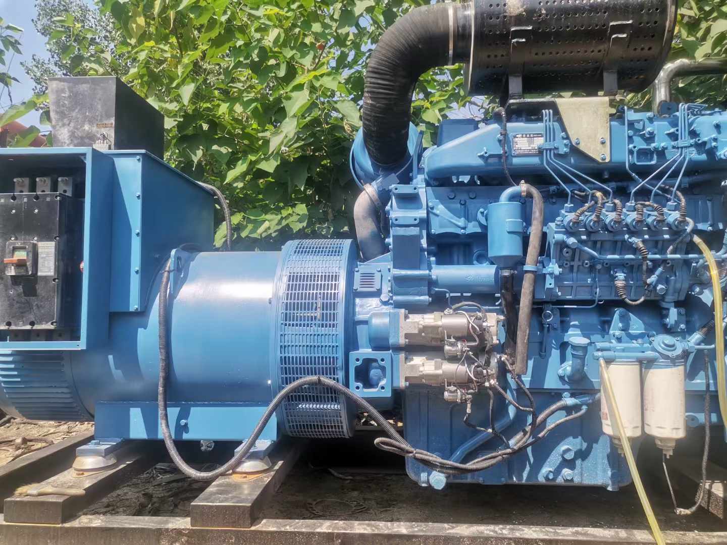 新青详细说明降低 800kW 柴油发电机输出电流波动的方法